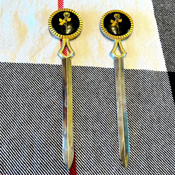 VTG Lady Lore  2)!Letter Openers -brass black lacquer flowers - Picture 1 of 8